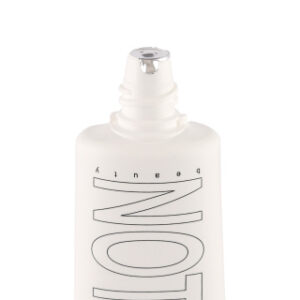 BB کرم نوتریکا SPF۲۰ مدل Light Weight حجم ۴۰ میلی لیتر